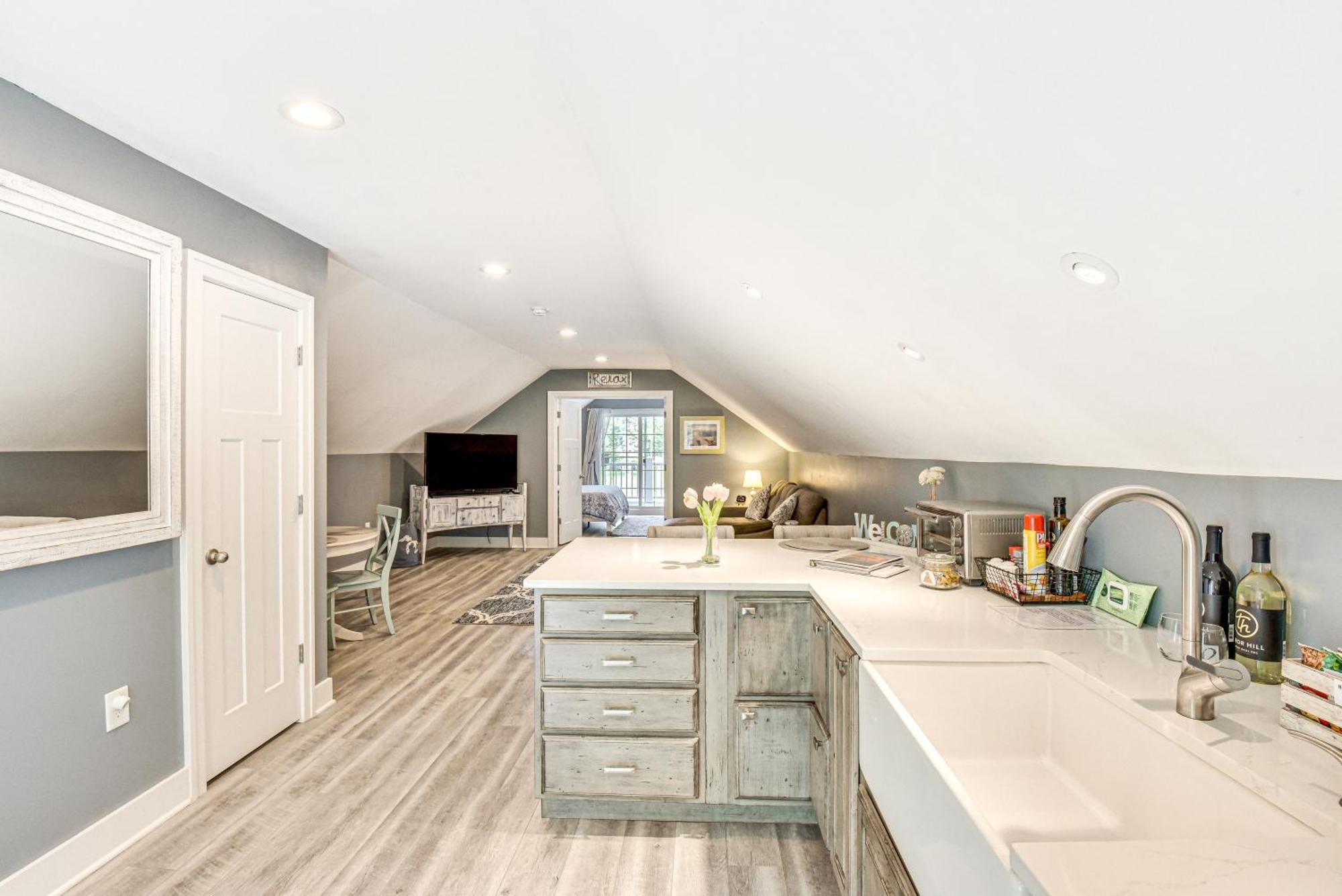 Benton Harbor Apt With Balcony And Shared Fire Pit Εξωτερικό φωτογραφία