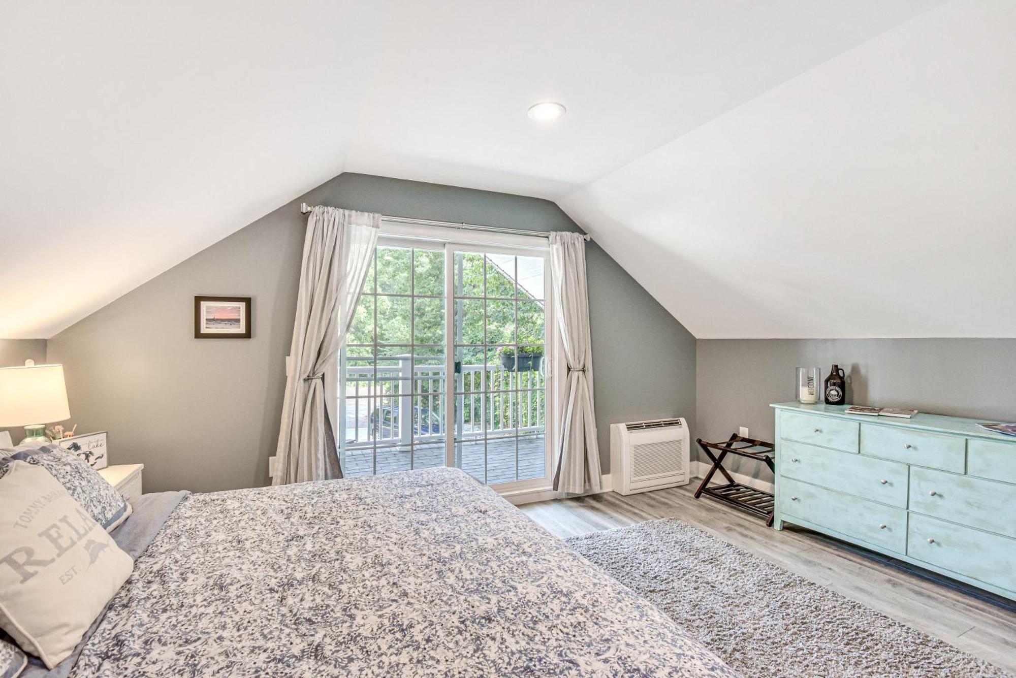 Benton Harbor Apt With Balcony And Shared Fire Pit Εξωτερικό φωτογραφία