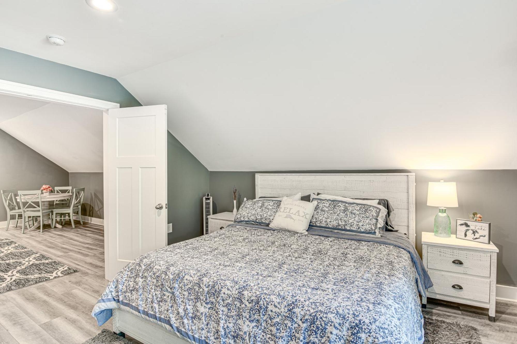 Benton Harbor Apt With Balcony And Shared Fire Pit Εξωτερικό φωτογραφία