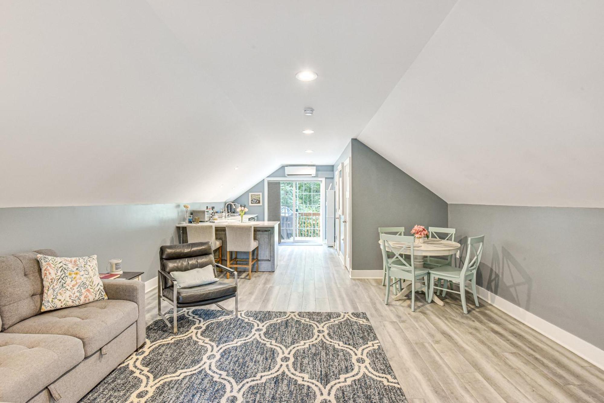 Benton Harbor Apt With Balcony And Shared Fire Pit Εξωτερικό φωτογραφία